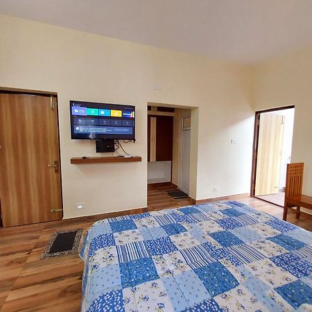 Serenity Inn Home Stay Ooty Buitenkant foto